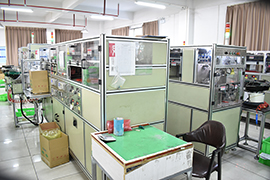 科雅電容全自動(dòng)測(cè)試車(chē)間